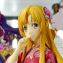 サクラをモチーフにした晴れ着に身を包んだ『ソードアート・オンライン』アスナ